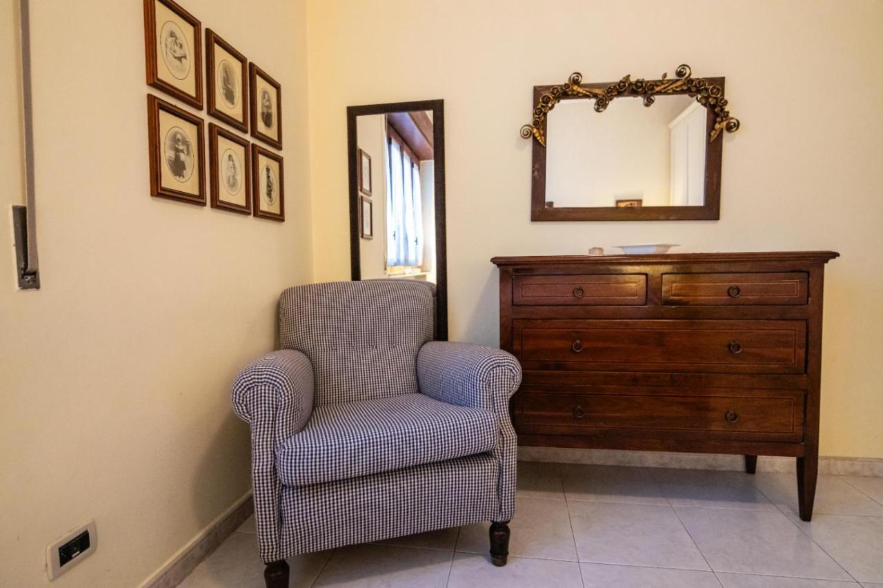 Courrier-House Leilighet Aci Castello Eksteriør bilde